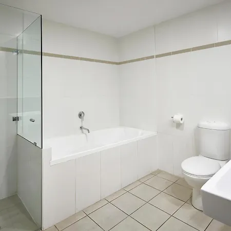 Meriton Suites World Tower, Sydney-3